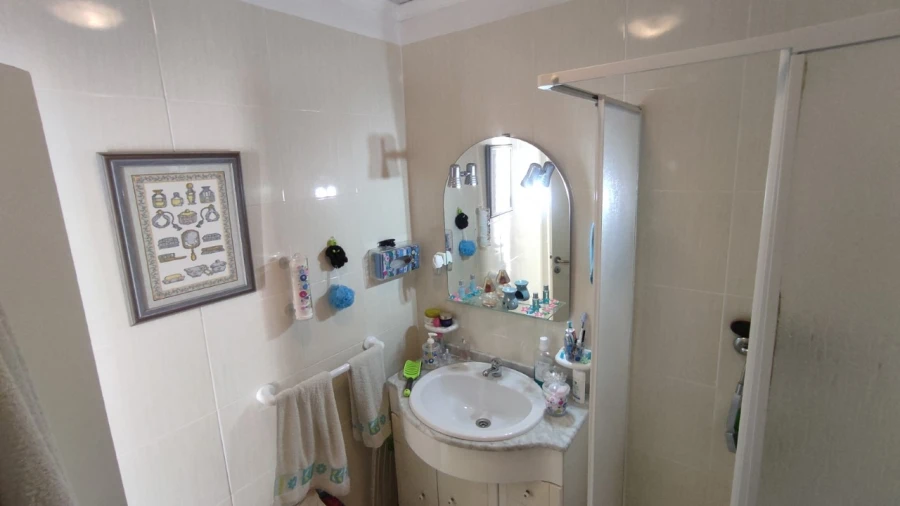 Moradia T7 para Venda em Costa da Caparica Foto 20