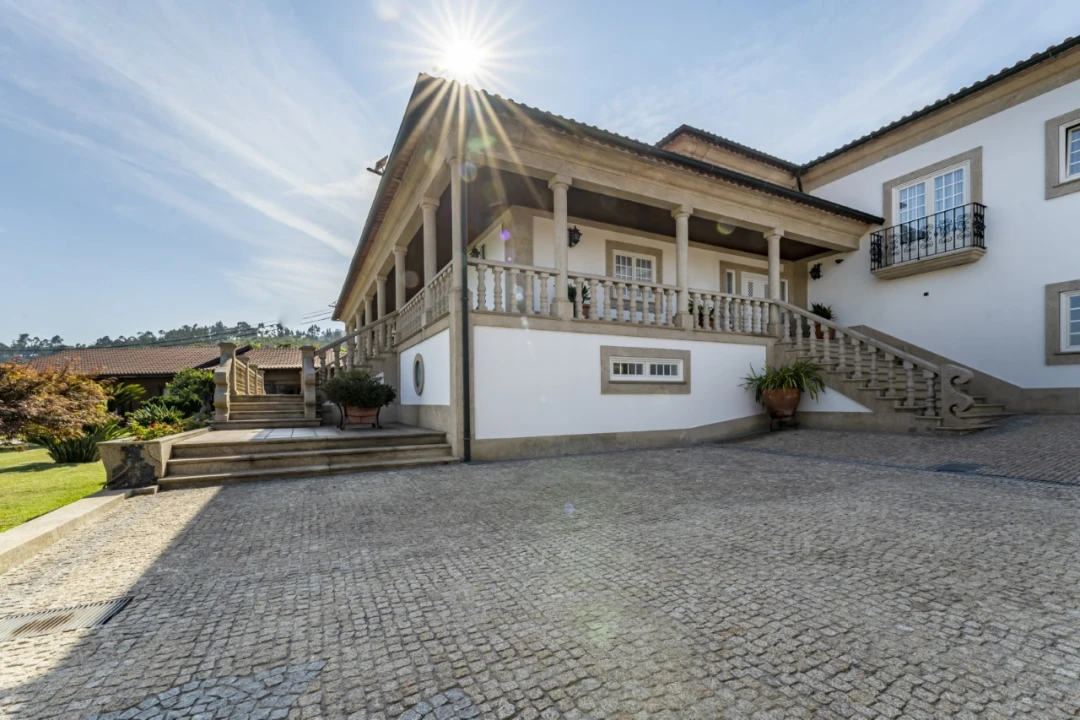 Moradia T5 para Venda em Nevogilde Foto 4