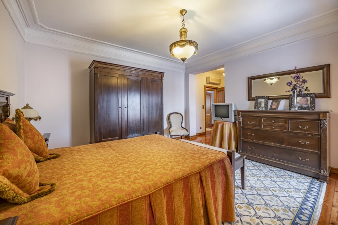 Moradia T5 para Venda em Nevogilde Foto 18