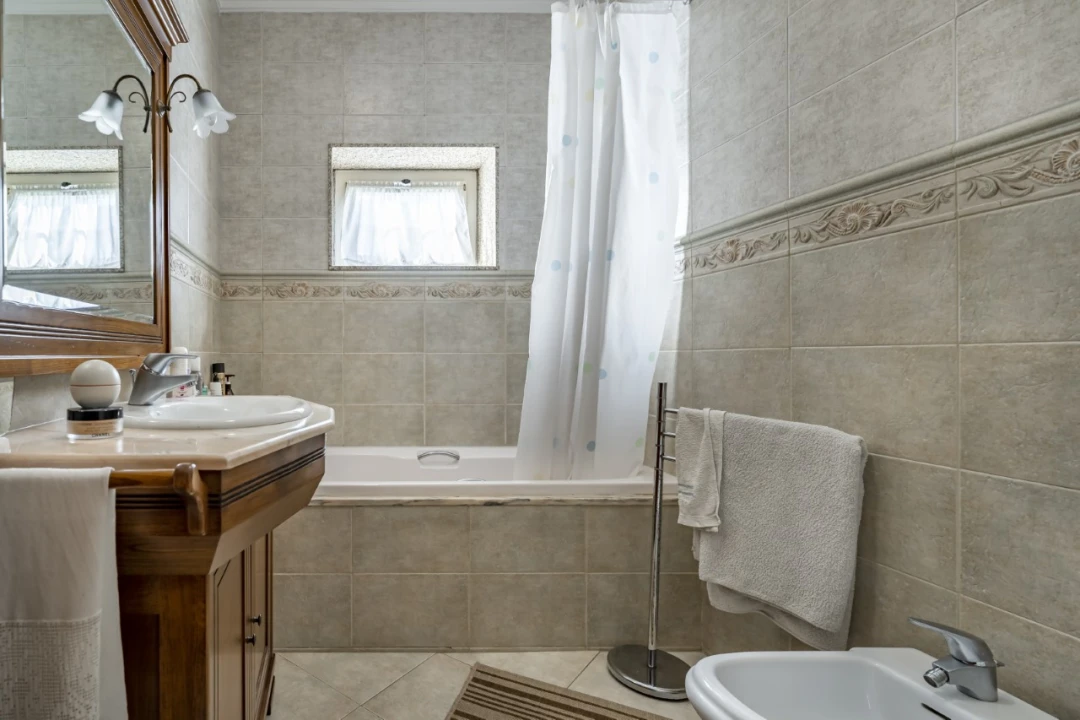 Moradia T5 para Venda em Nevogilde Foto 19