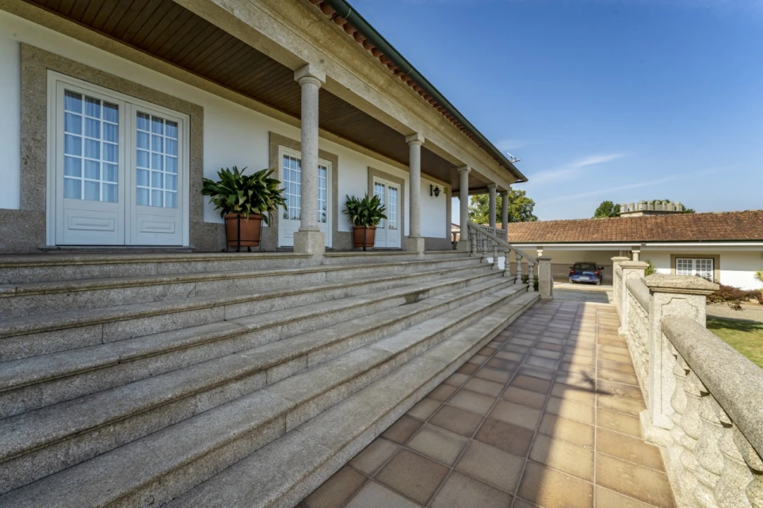 Moradia T5 para Venda em Nevogilde Foto 38