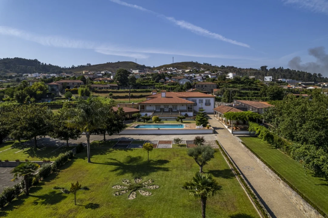 Moradia T5 para Venda em Nevogilde Foto 49