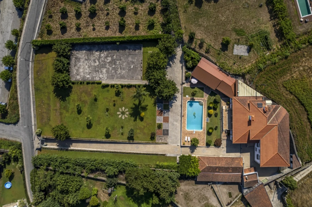 Moradia T5 para Venda em Nevogilde Foto 51