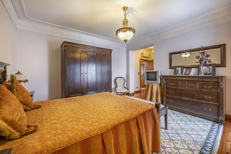 Moradia T5 para Venda em Nevogilde Foto 18