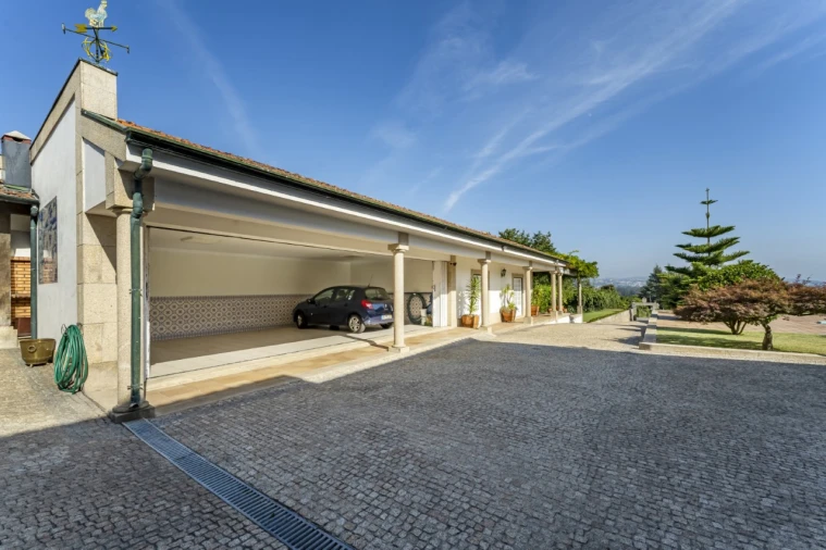 Moradia T5 para Venda em Nevogilde Foto 41