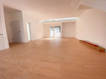 Moradia T3 para Venda em Sesimbra (Castelo)