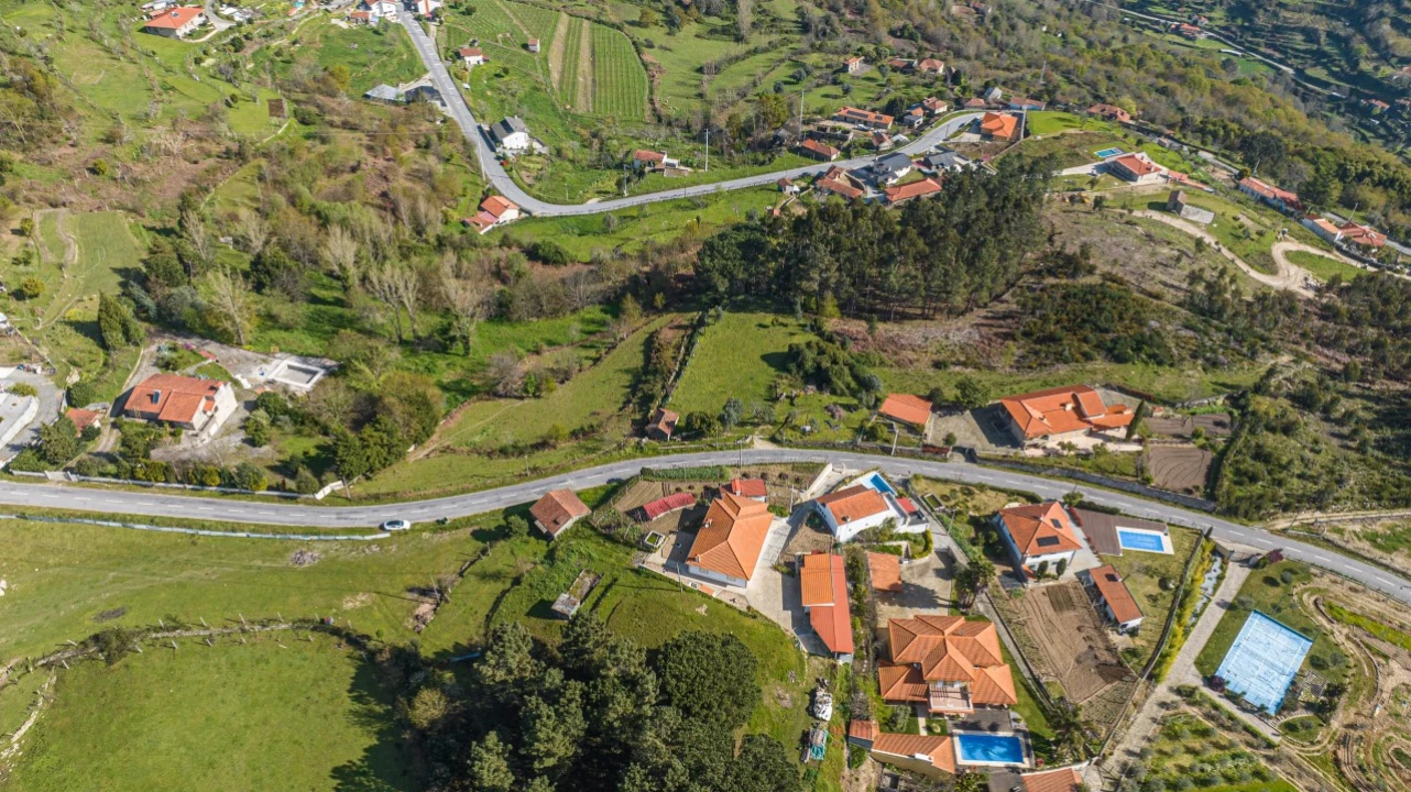 Terreno para Venda em Penhalonga e Paços de Gaiolo Foto 24