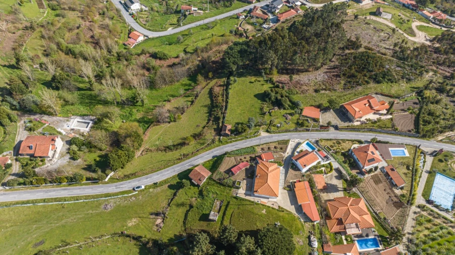 Terreno para Venda em Penhalonga e Paços de Gaiolo Foto 23