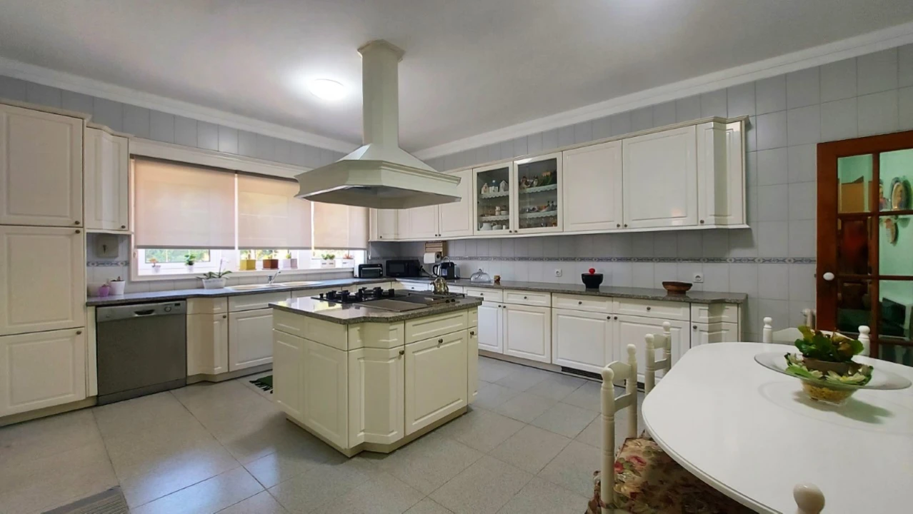 Moradia T4 para Venda em Gavião Foto 15