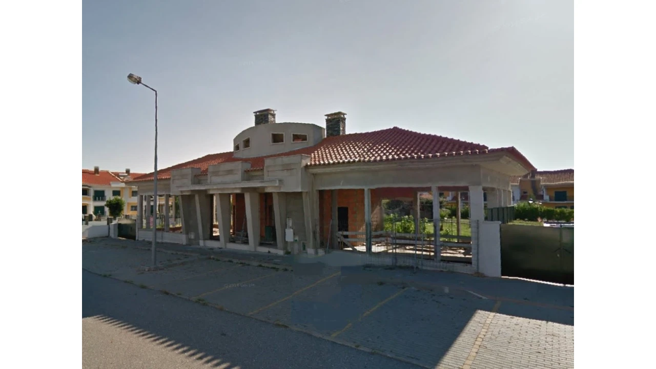 Loja para Venda em Fundão, Valverde, Donas, A. Joanes, A. Nova Cabo Foto 1