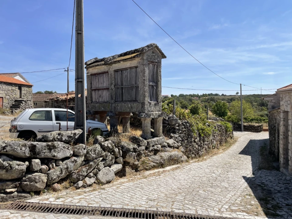 Moradia T2 para Venda em Vreia de Jales Foto 14