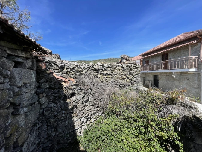 Moradia T2 para Venda em Vreia de Jales Foto 9