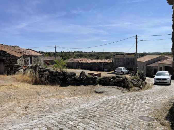 Moradia T2 para Venda em Vreia de Jales Foto 12