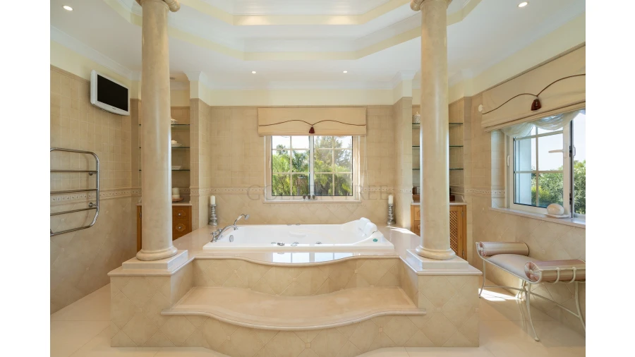 Quinta T4 para Venda em Pechão Foto 18