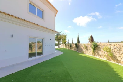 Moradia T5 para Venda em Almancil