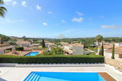 Moradia T5 para Venda em Almancil