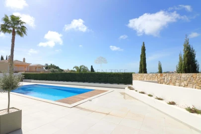 Moradia T5 para Venda em Almancil