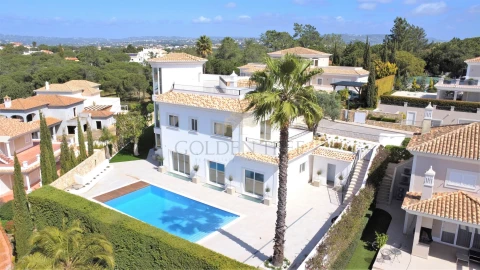 Moradia T5 para Venda em Almancil