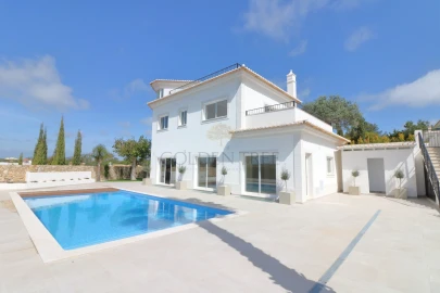 Moradia T5 para Venda em Almancil