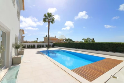 Moradia T5 para Venda em Almancil