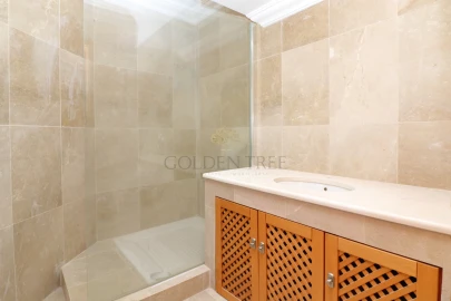 Moradia T5 para Venda em Almancil