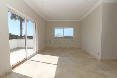 Moradia T5 para Venda em Almancil