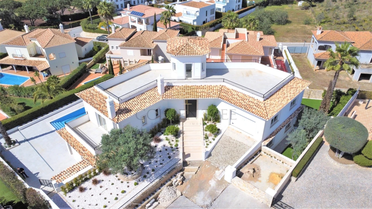 Moradia T5 para Venda em Almancil Foto 28