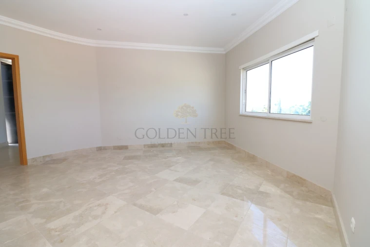 Moradia T5 para Venda em Almancil Foto 13