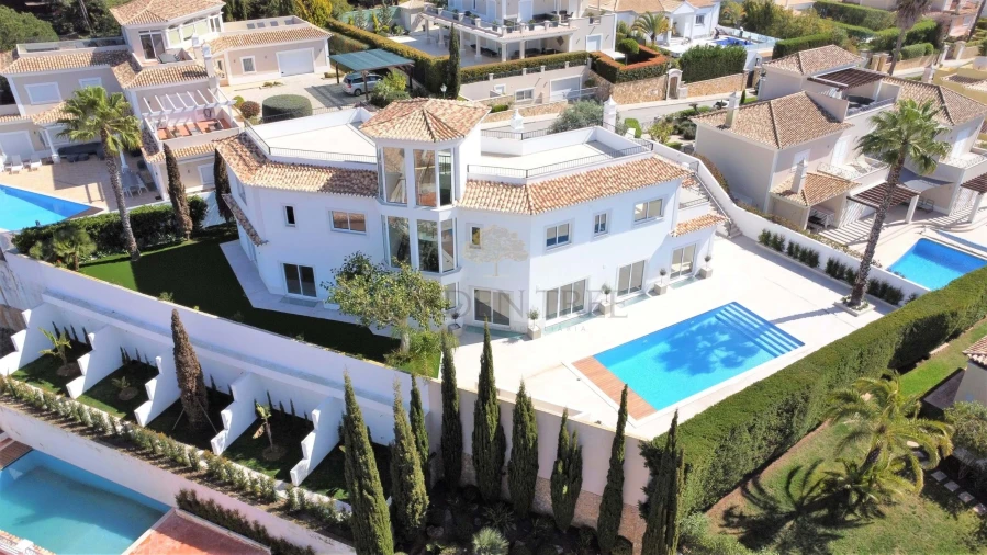 Moradia T5 para Venda em Almancil Foto 4