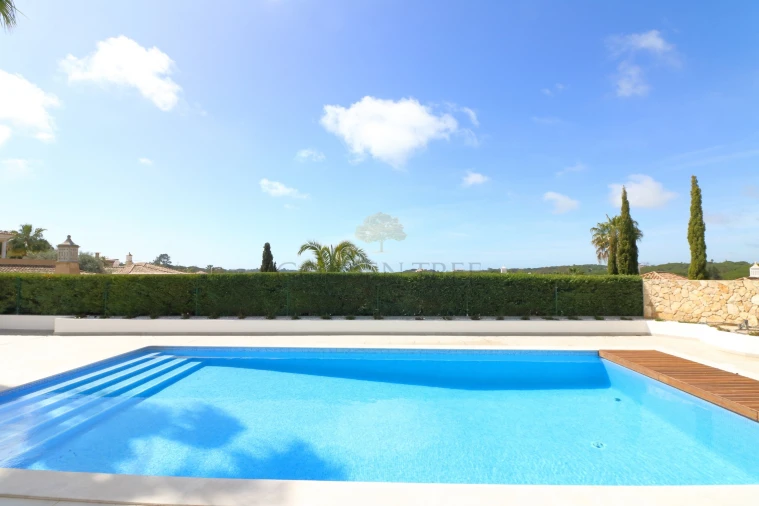 Moradia T5 para Venda em Almancil Foto 23