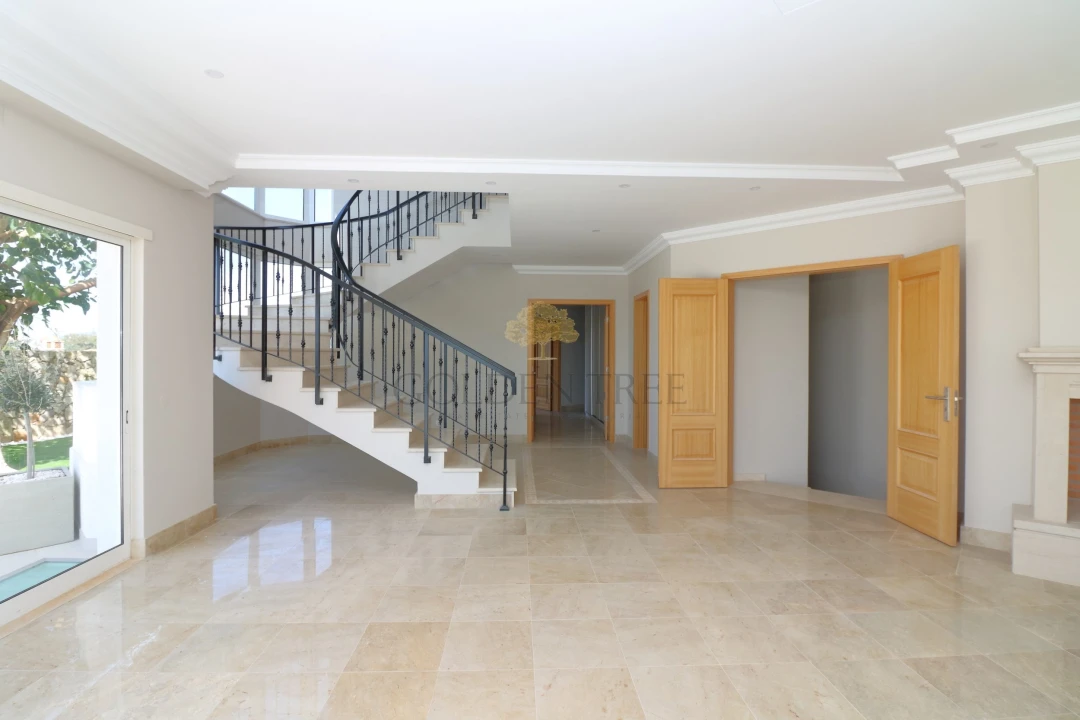 Moradia T5 para Venda em Almancil Foto 7