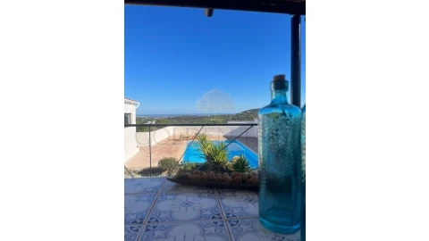 Moradia T3 para Venda em Santa Barbara de Nexe