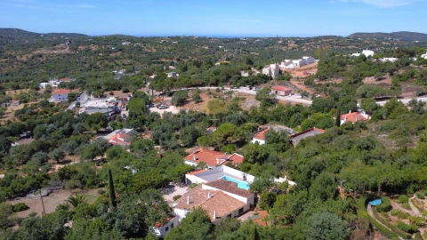 Moradia T3 para Venda em Santa Barbara de Nexe