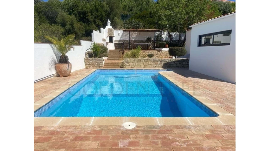 Moradia T3 para Venda em Santa Barbara de Nexe Foto 22