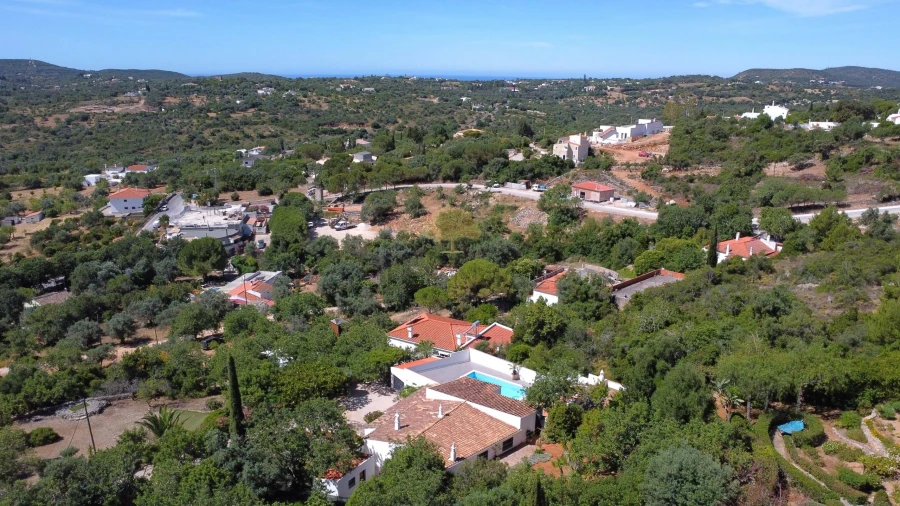 Moradia T3 para Venda em Santa Barbara de Nexe Foto 28
