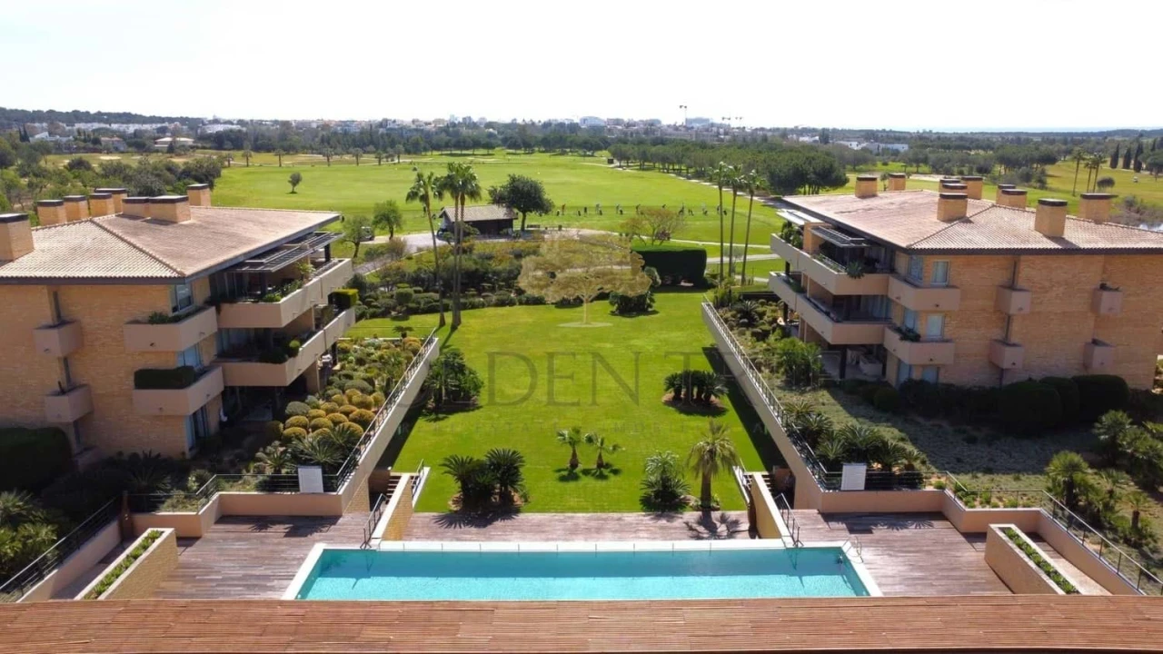 Apartamento T2 para Venda em Quarteira Foto 25