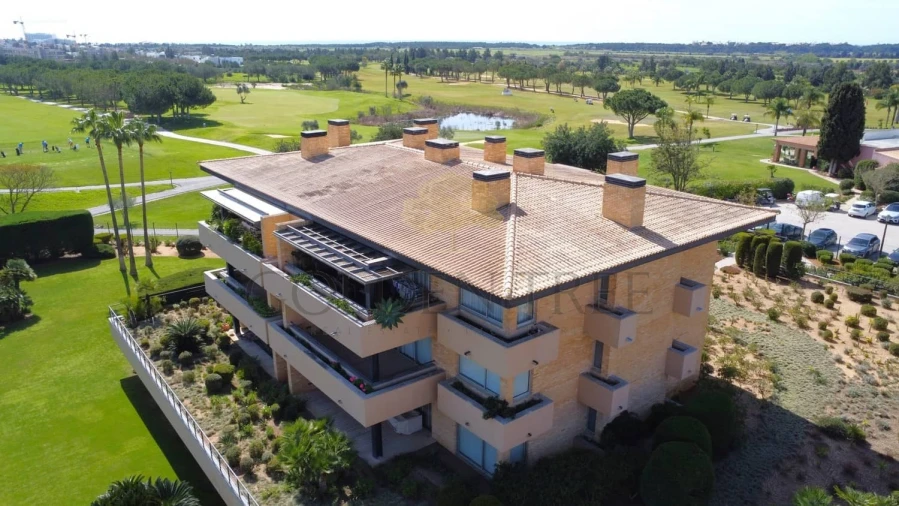 Apartamento T2 para Venda em Quarteira Foto 24