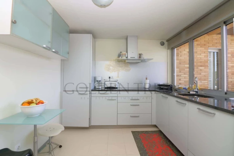 Apartamento T2 para Venda em Quarteira Foto 10