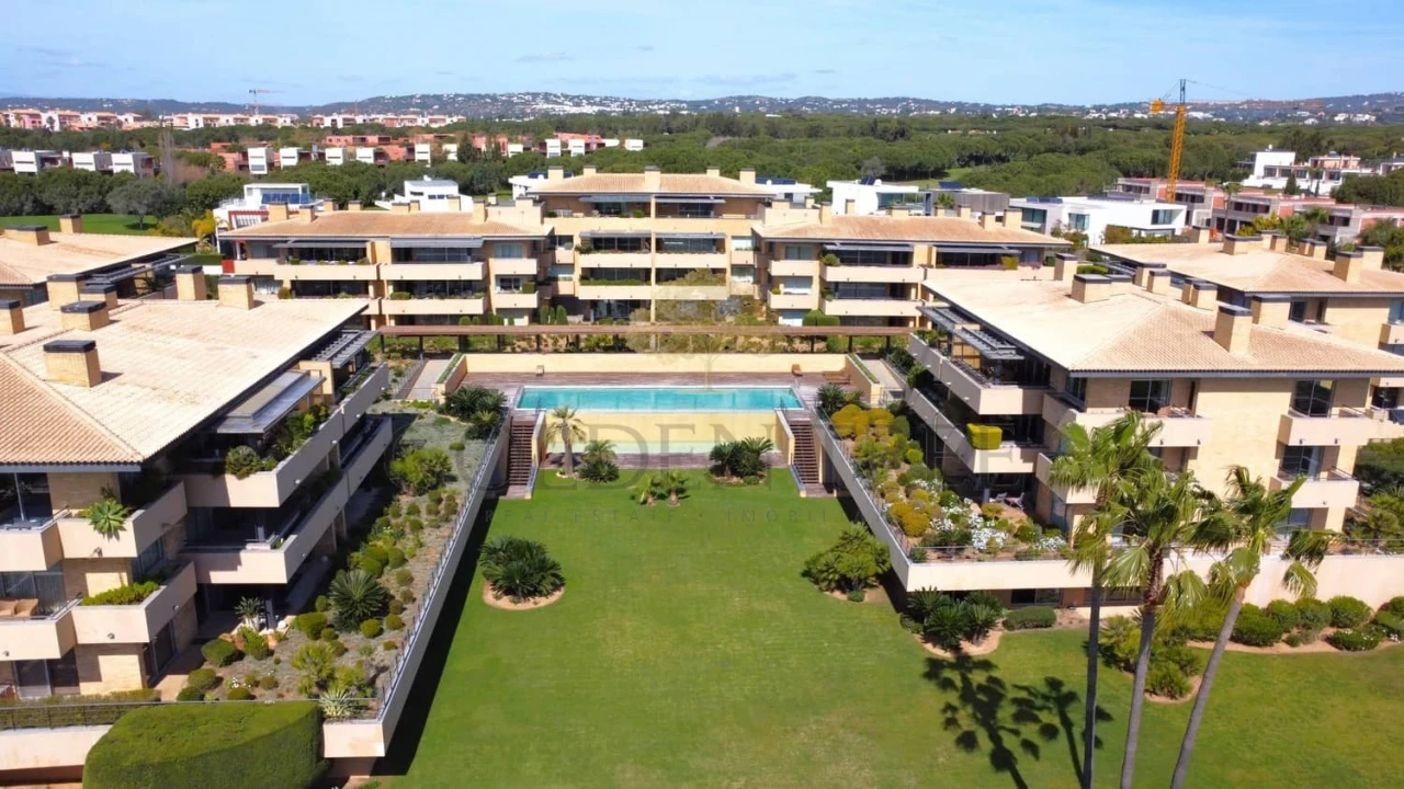 Apartamento T2 para Venda em Quarteira Foto 1