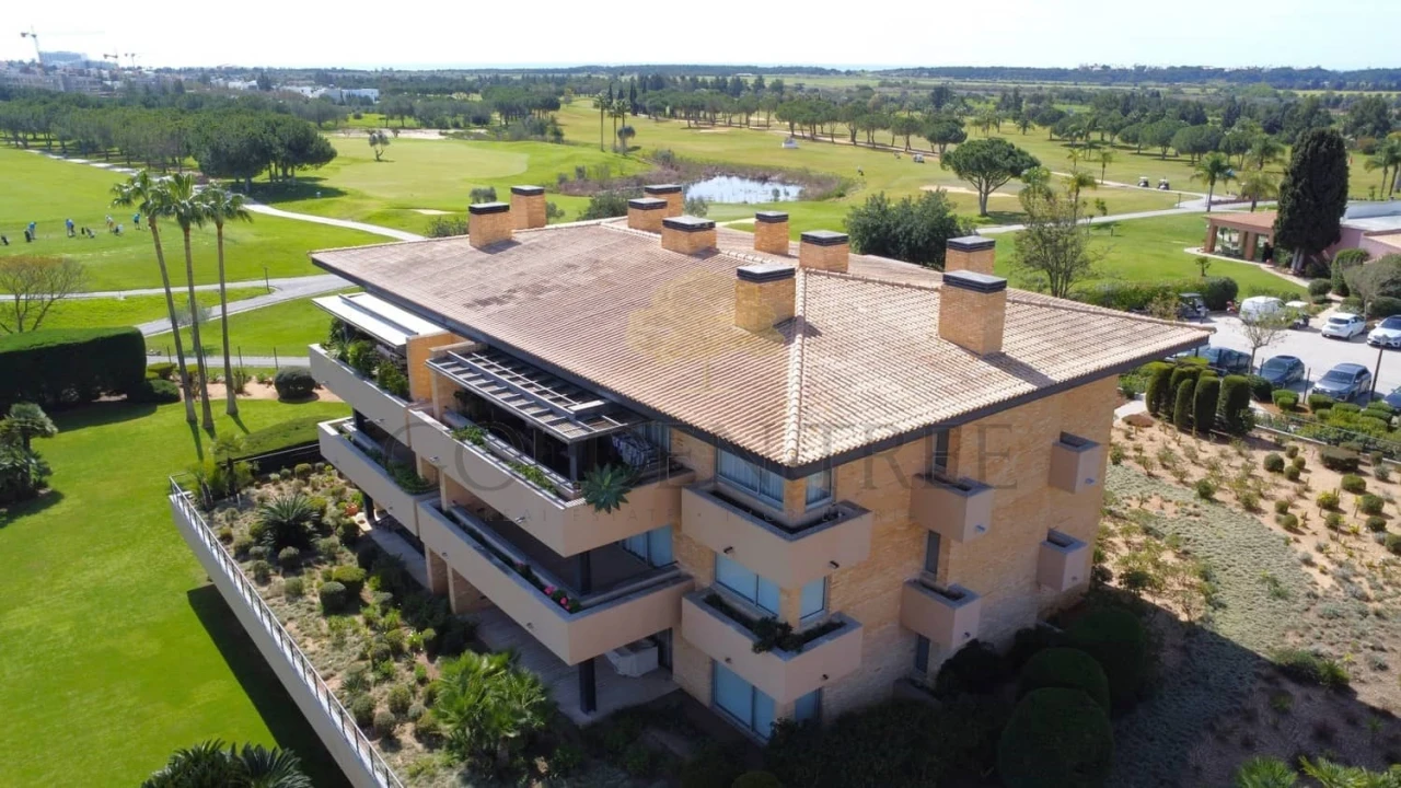 Apartamento T2 para Venda em Quarteira Foto 24