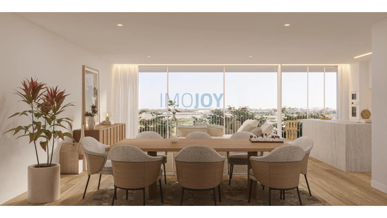 Apartamento T4 para Venda em Quarteira Foto 4