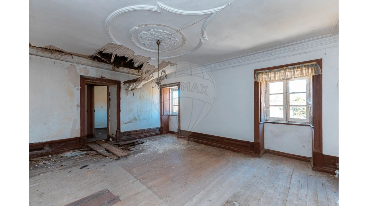 Moradia T3 para Venda em Lanhelas Foto 17