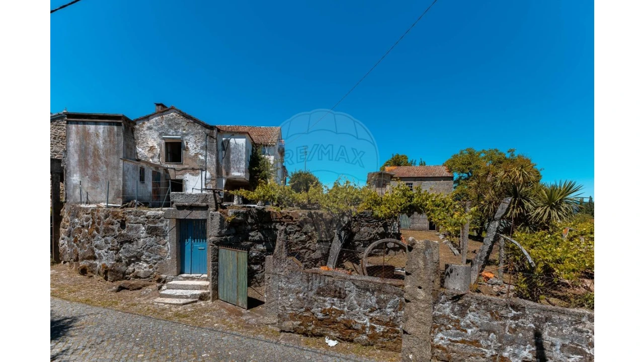 Moradia T3 para Venda em Lanhelas Foto 5