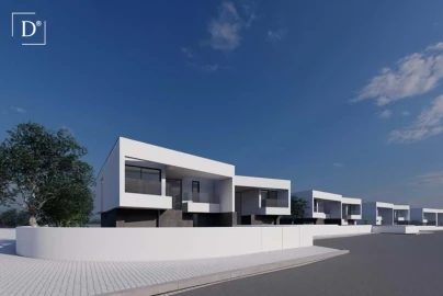 Moradia T4 para Venda em Lagos (São Sebastião e Santa Maria)