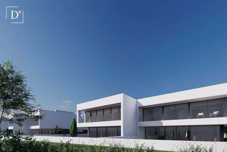 Moradia T4 para Venda em Lagos (São Sebastião e Santa Maria) Foto 5