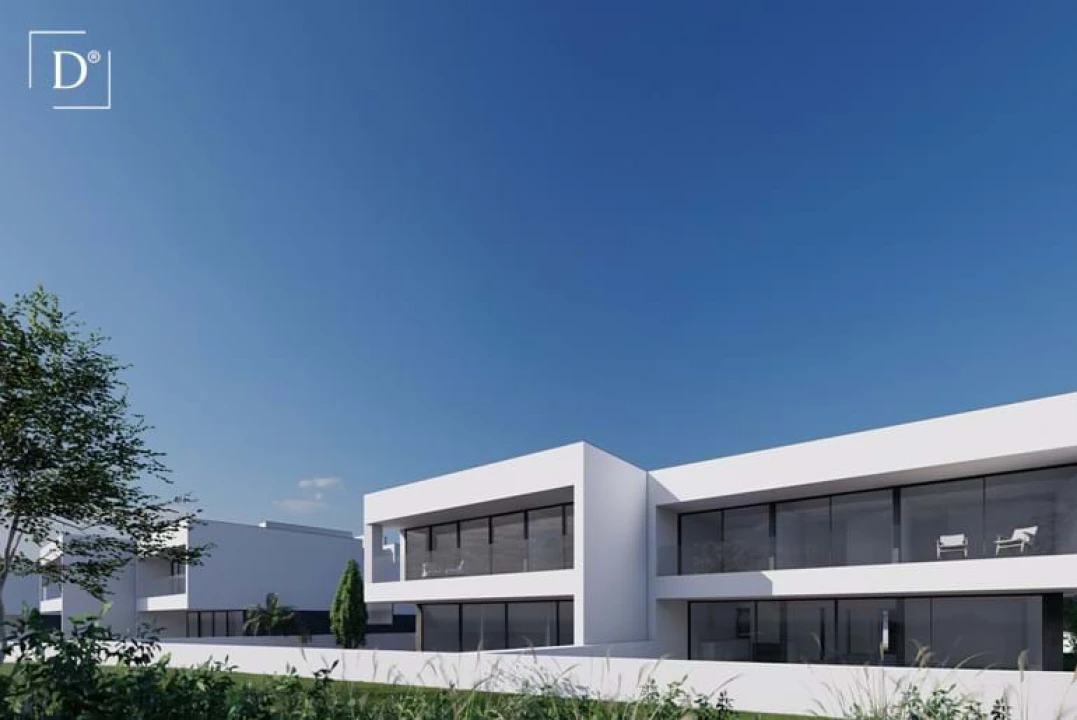 Moradia T4 para Venda em Lagos (São Sebastião e Santa Maria) Foto 5