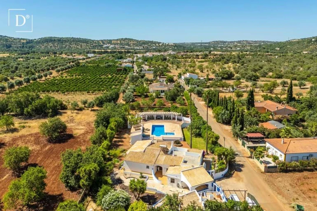 Moradia T4 para Venda em Albufeira e Olhos de Água Foto 6