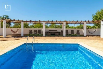 Moradia T4 para Venda em Albufeira e Olhos de Água