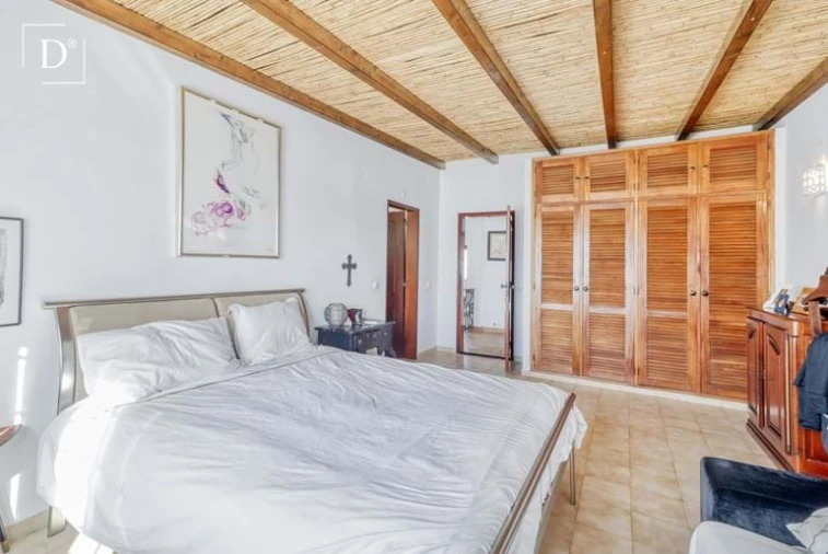 Moradia T4 para Venda em Albufeira e Olhos de Água Foto 10