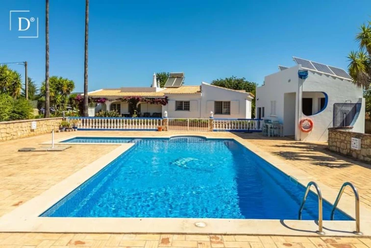 Moradia T4 para Venda em Albufeira e Olhos de Água Foto 3